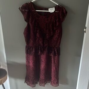 Steve Madden BB DAKOTA RSVP Maroon ruffle dress- Size 10 WORN ONCE ✨